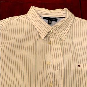 Men’s Tommy Hildiger Dress Shirt